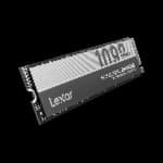 928600
